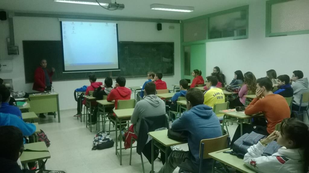 CHARLA EN LOS GRUPOS 2